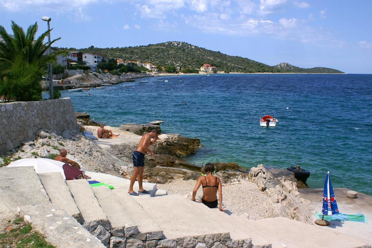 Apartments By The Sea Razanj, Rogoznica - 4253 Kültér fotó